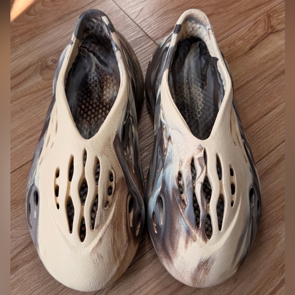 Yeezy Foam Runner Cream Brown Marbled Slip-On Sneakers